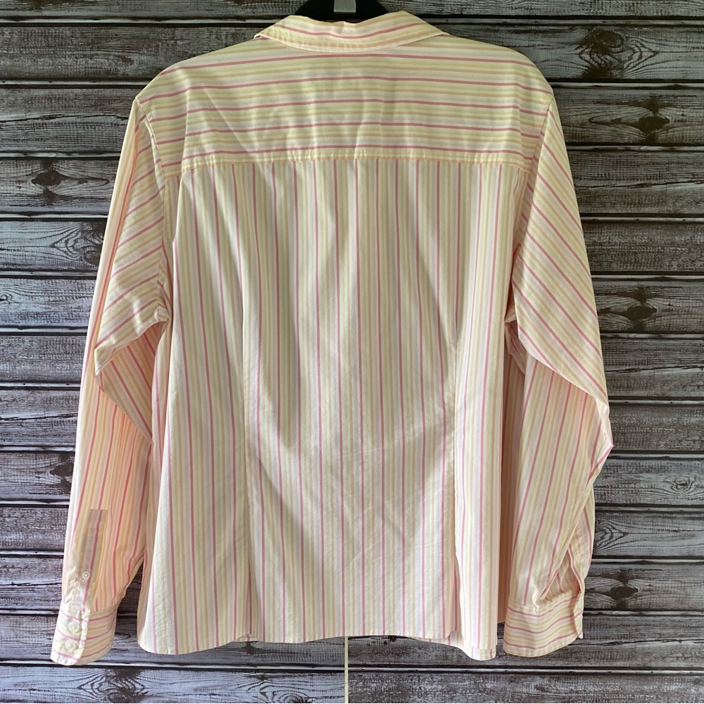 LL Bean Long-Sleeved Button-Down Shirt Size XL - Picture 2 of 6